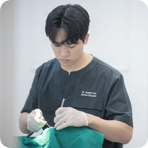 마곡역치과_&ldquo;치아가 개운해지는 6단계 여정&rdquo; [ 4.  에어플로우 스케일링 과정 ] 관련 이미지 2