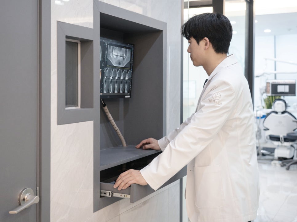 마곡역치과_"씹는 즐거움, 웃는 자신감, 내 이 같은 자연스러움" [ 3. 임플란트 수술과정 ] 관련 이미지 2