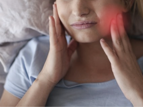 마곡역치과_&ldquo;치료 후 시린 치아, 그냥 두면 될까요?&rdquo; [ 5. 레진 통증 원인과 대처법 ] 관련 이미지 6