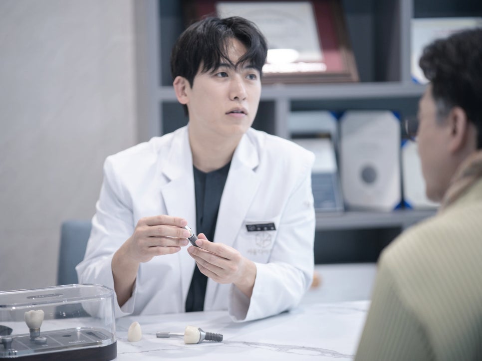 마곡동치과_1. 임플란트 치료에 관련 이미지 11