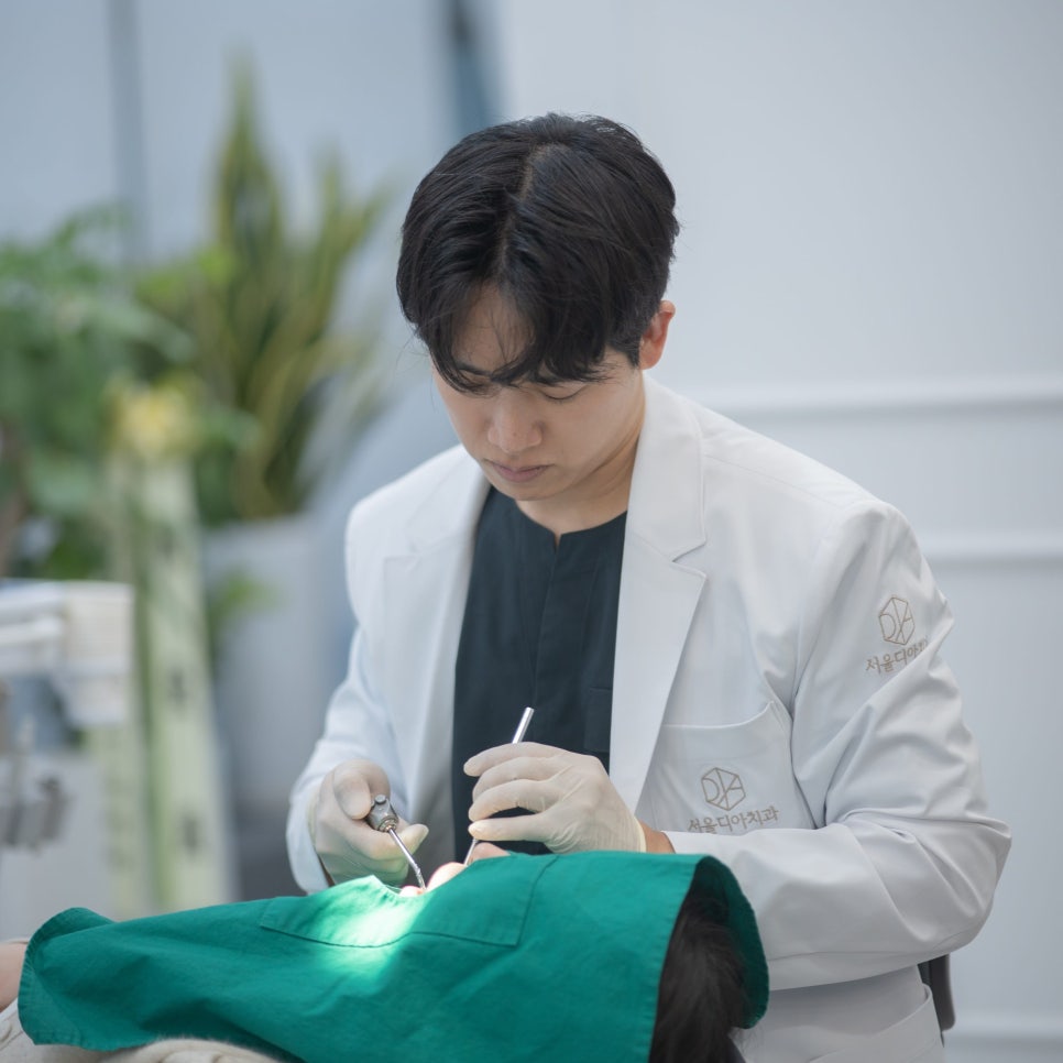 마곡치과_"스케일링에도 스타일이 있다?" [ 3. 에어플로우와 일반 스케일링 비교 ] 관련 이미지 7