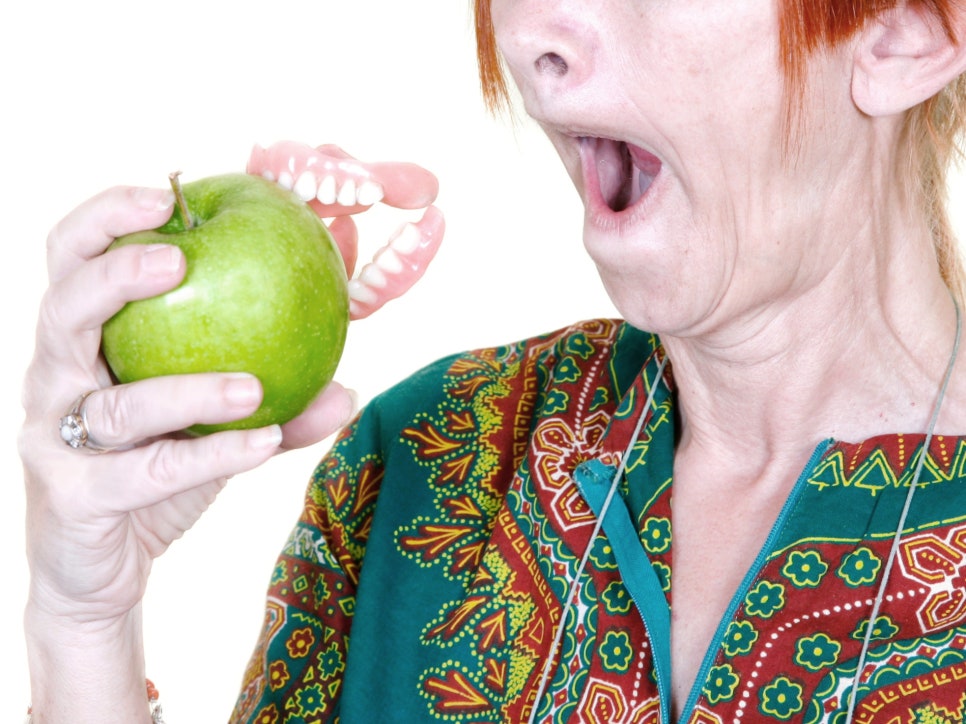 마곡역치과_&ldquo;입안이 불편하다면? 바로 잡아야 합니다!&rdquo; [ 6. 틀니 불편감과 해결법 ] 관련 이미지 1