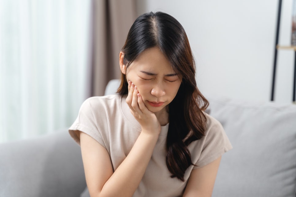 [ Magok Teeth Whitening_04 ] Why Do My Teeth Feel Sensitive After Teeth Whitening? Causes and How to Manage It image 1