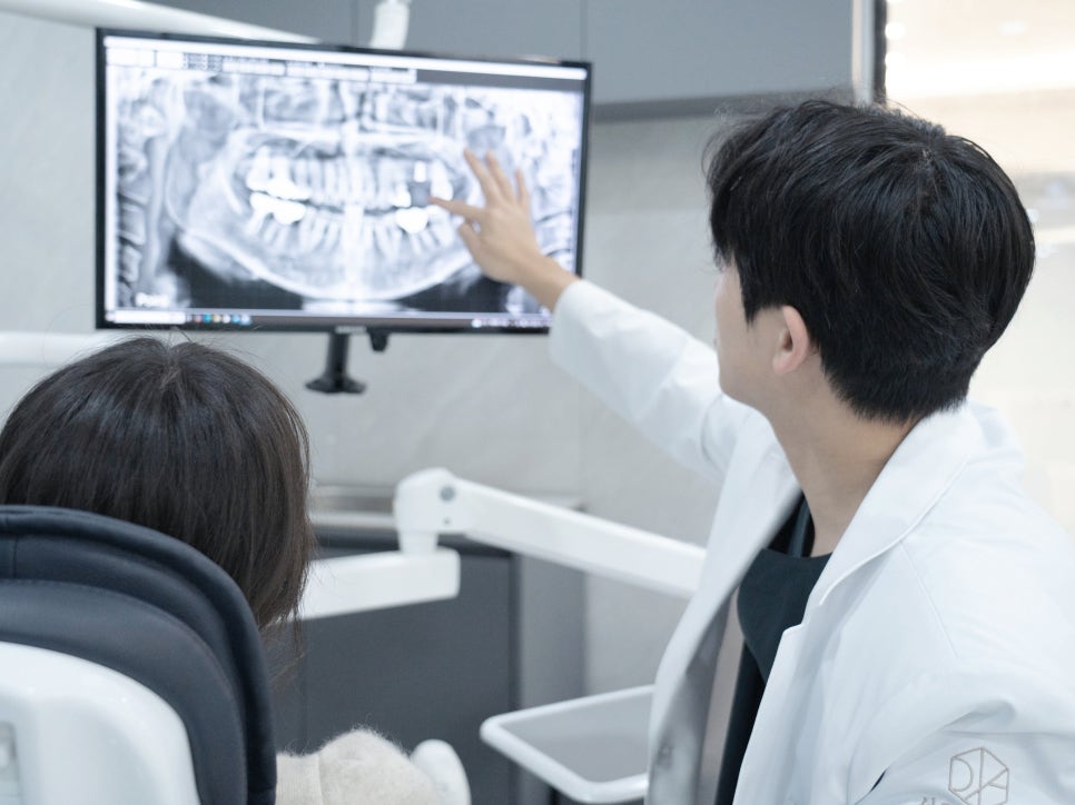Magaok Station Dental Clinic_ “Why Do Gums Recede?” [1. Causes of Gingival Recession] image 10