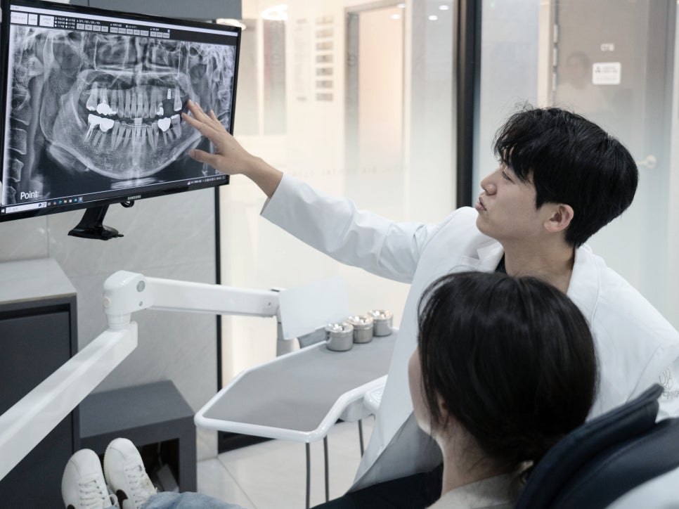 마곡동치과_3. 기초부터 튼튼하게, 뼈이식 임플란트 진행 과정 관련 이미지 2