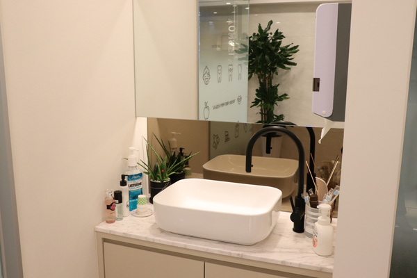 Yonsei Yegam Dental Clinic (City Hall Station, Seoul)-Teeth cleaning, Whitening Review 관련 이미지 4