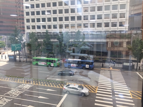 오스템임플란트 대표이사님, ㅅㅎ은행(본점) 부행장님 등/연세예감치과 오픈! 화환 & 개원선물받았어요 관련 이미지 2