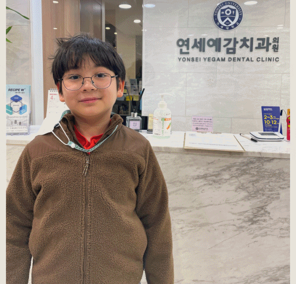 [치과브릿지케이스] 앞니가 너무 많이 흔들려서 발치해야 할 것 같아요 관련 이미지 8