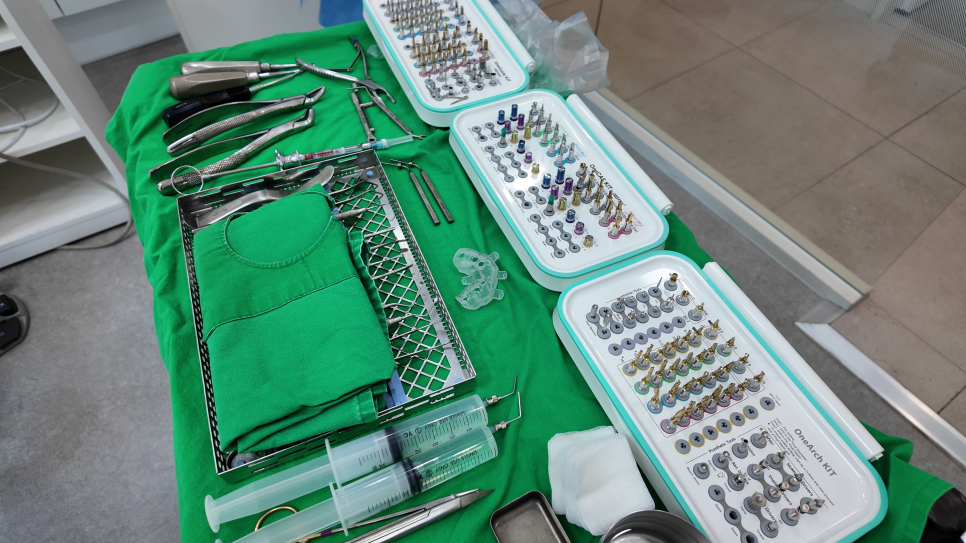 🦷 임플란트 수술 전 과정을 생중계로! &ndash; 예스미르치과 x 덴올TV 관련 이미지 7