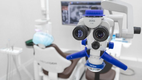 예스미르치과의 미세현미경 신경치료 Extaro 300 소개 관련 이미지 2