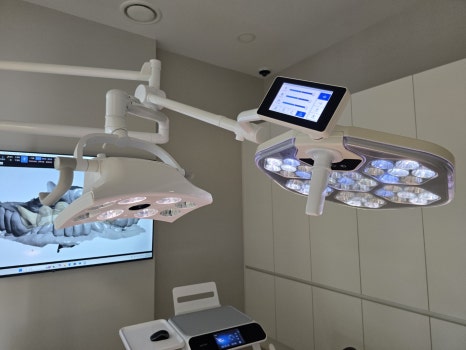 💡 진료실 위, 저 조명이 뭐예요? - 치과 무영등/라이트 관련 이미지 4