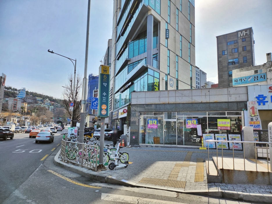 옥수역치과 붓고 피나는 잇몸 치료시기 놓치지 말아야 관련 이미지 1