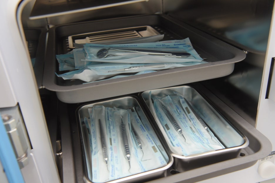 신당동치과 임플란트 비용만 보고 결정하지 말고 관련 이미지 15