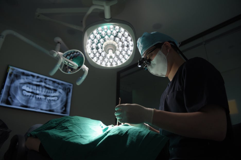 약수역치과, 만족도 높은 임플란트 치료 원한다면? 관련 이미지 9