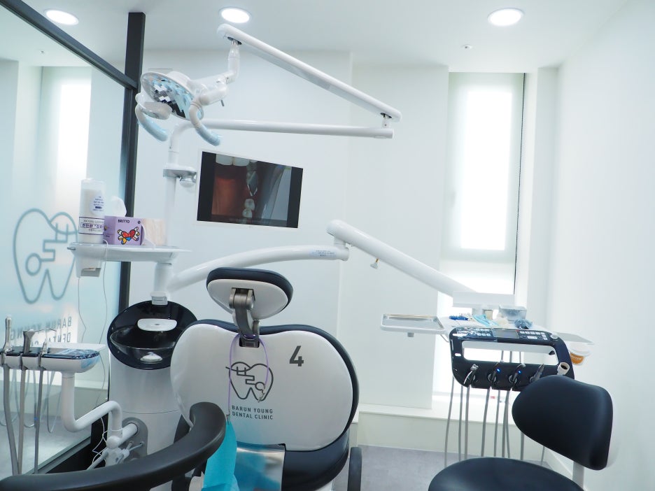 신금호역치과, 티나지 않는 치아 심미보철 치료로 자신감 되찾기 관련 이미지 5