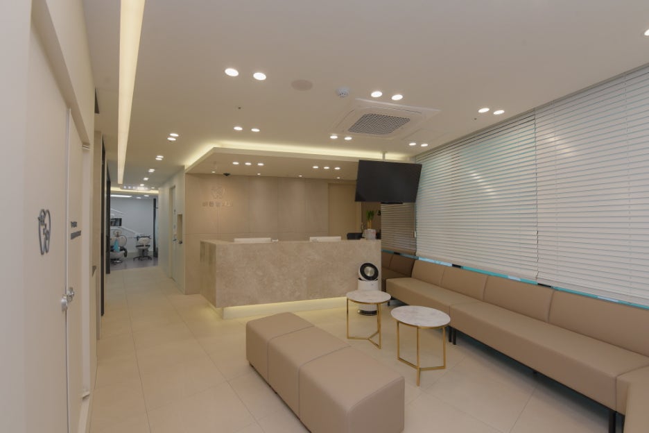 청구역치과, 정기적인 스케일링으로 치아건강 지키세요 관련 이미지 3