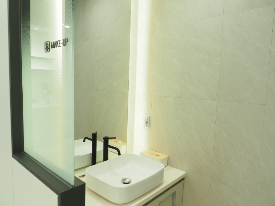 신금호역치과, 티나지 않는 치아 심미보철 치료로 자신감 되찾기 관련 이미지 7