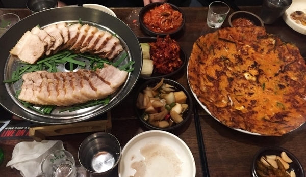 Apgujeong Rodeo - Manbok Guksu image 13