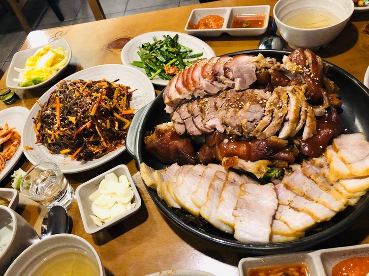 When I Want Jokbal, Jokbal Yashijang image 8