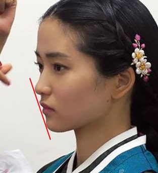 아름다운 얼굴의 옆선은 어떻게 완성이 될까요? 관련 이미지 17