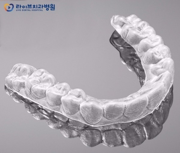 앞니투명교정, 티안나고 좋아요! 관련 이미지 2