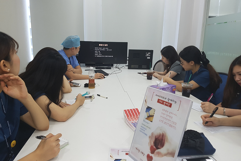 365일 OPEN 라이브치과 세미나 현장 관련 이미지 1