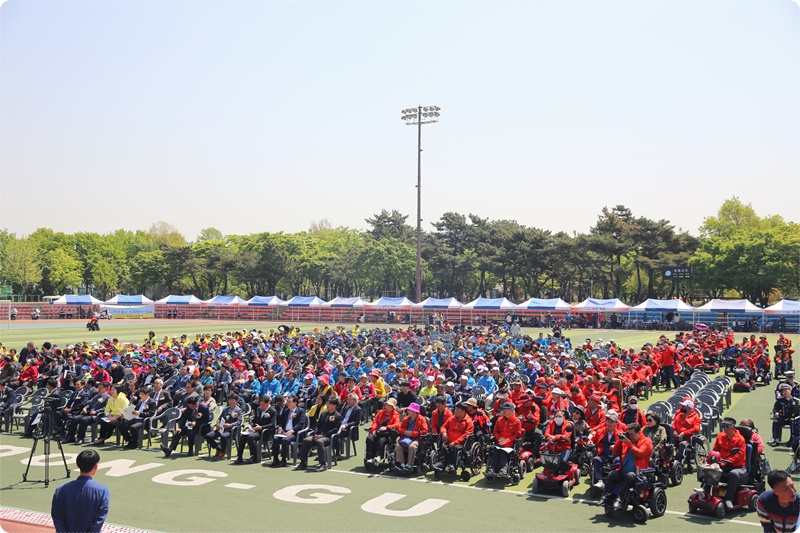 라이브치과병원이 후원에 참여한 인천지체장애인협회 관련 이미지 5