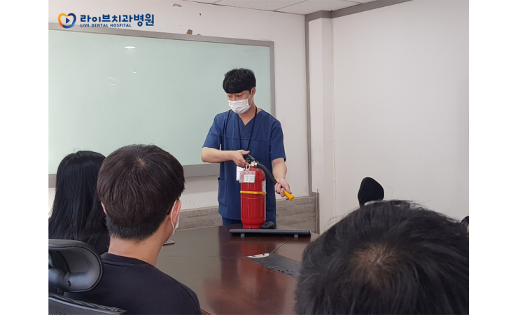 [2020라이브 안전교육] 화재시 비상 대피 요령 & 심폐소생술 관련 이미지 3