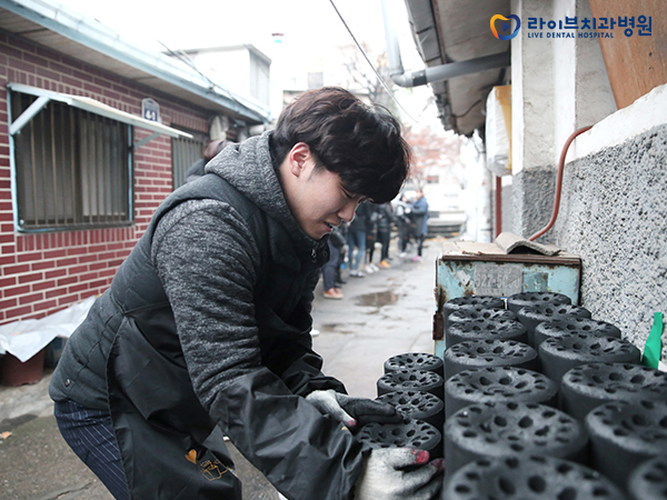 2016 라이브 사랑의 연탄나눔 현장! 관련 이미지 9