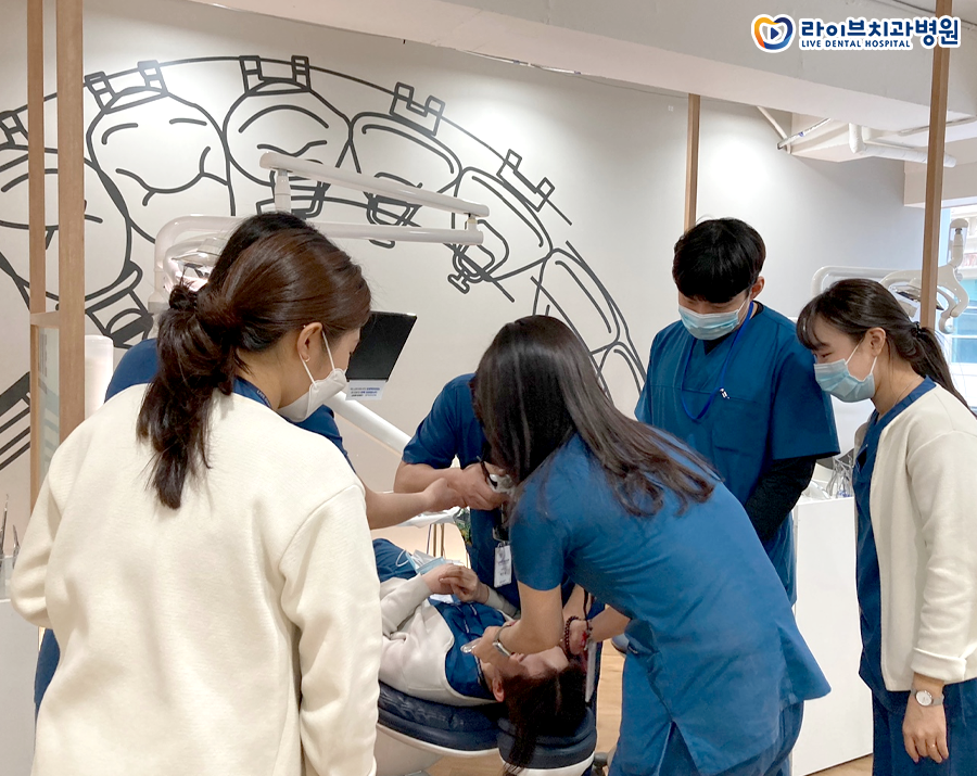 라이브치과 강남점 교정과 보람팀장과 선우쌤의 [구내포토 촬영 실습] 세미나 관련 이미지 1