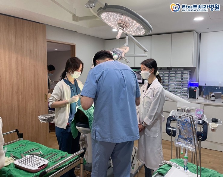 미국 플로리다주 치대생 수빈학생의 라이브치과병원 견학! 관련 이미지 1