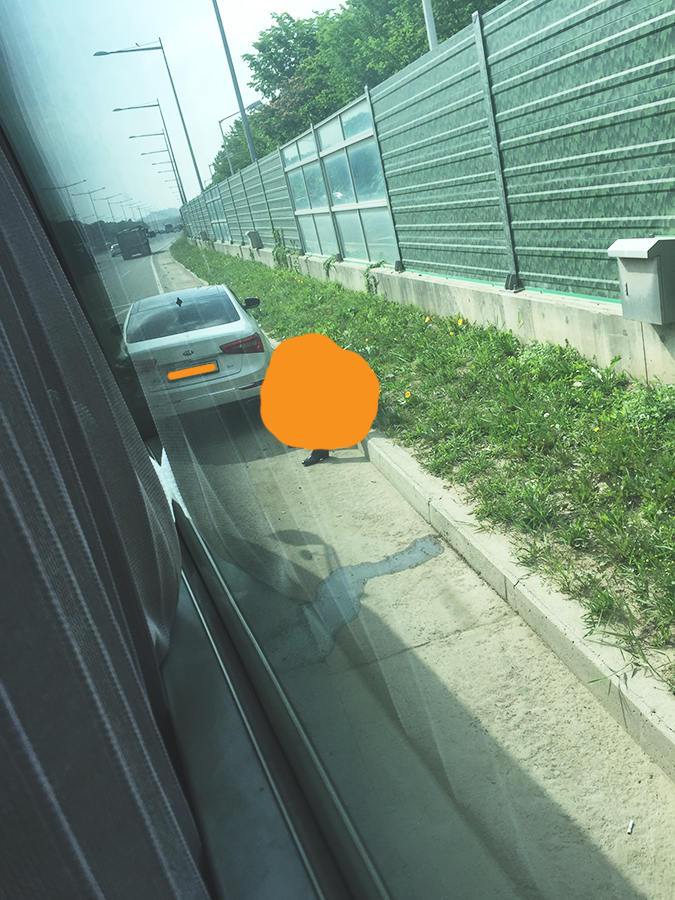 아침에는 교통사고, 저녁에는 빽다방 관련 이미지 2