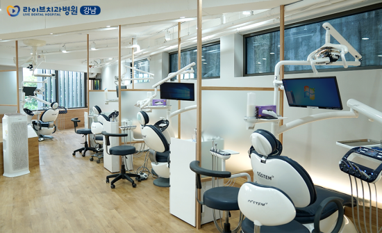 라이브치과병원은 강남, 인천 모두 자가 사옥에서 진료하고 있습니다 관련 이미지 8