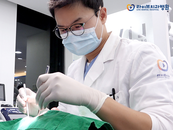 임플란트틀니, 씹고 뜯고 마음껏 즐기세요! 관련 이미지 4