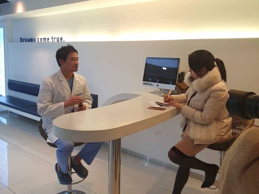 라이브는 인터뷰중 ! (feat.노사재단) 관련 이미지 1