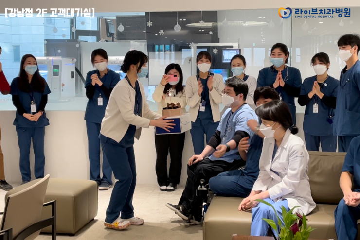 2021년도 공채 입사! 라이브치과병원 신입 치과위생사, 치과기공사 환영식 관련 이미지 6