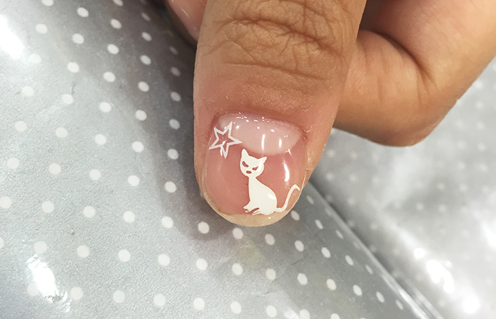 또 손톱에 손을 댄 며니의 두 번째 네일아트(?) 관련 이미지 1