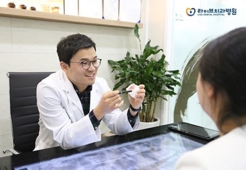 앞니교정, 절대 간단하지 않아요! 관련 이미지 3
