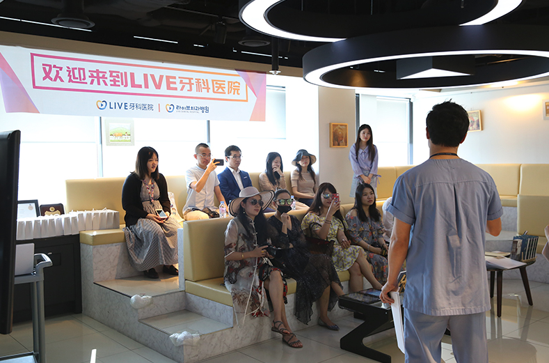 중국의 왕홍분들이 라이브치과에 방문하다! 관련 이미지 2