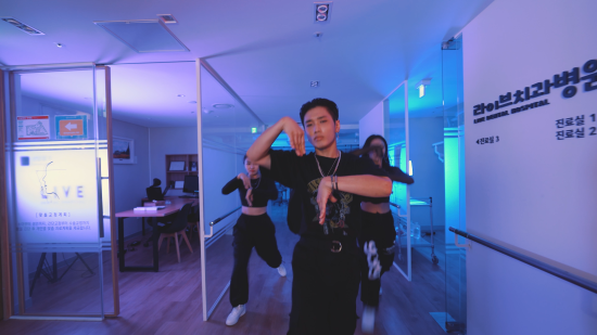 Another Level : 라이브치과병원 강남점 개원 10년차 기념 홍보영상 두두등장! 관련 이미지 2