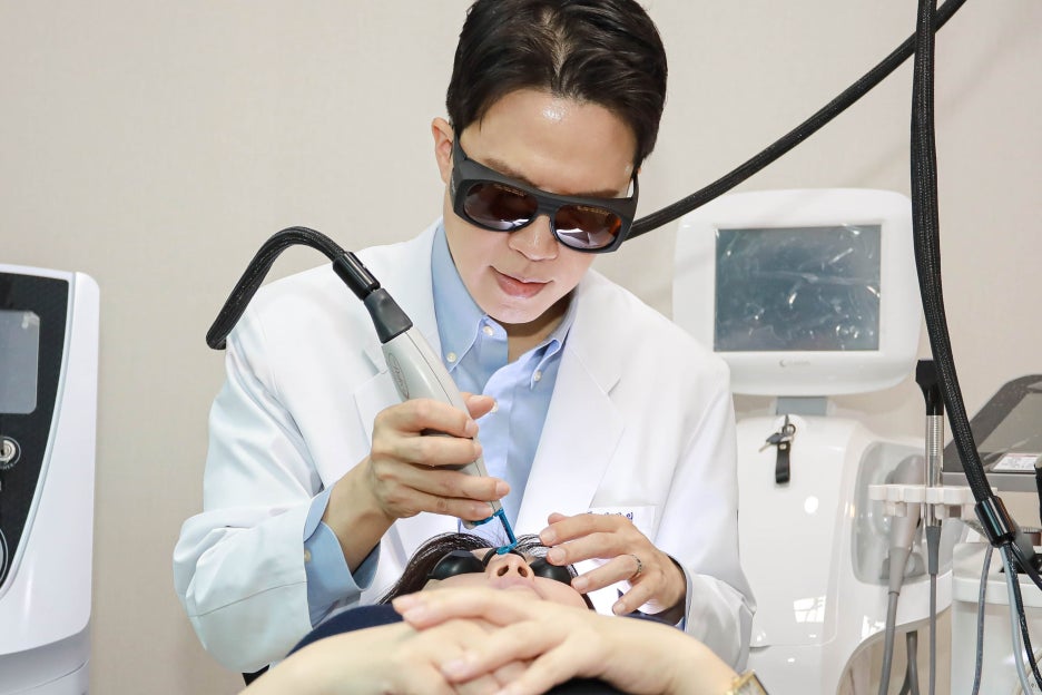 Why Pigmentation Laser Treatment at Sadang Station Doesn’t Make Melasma Disappear at Once image 9