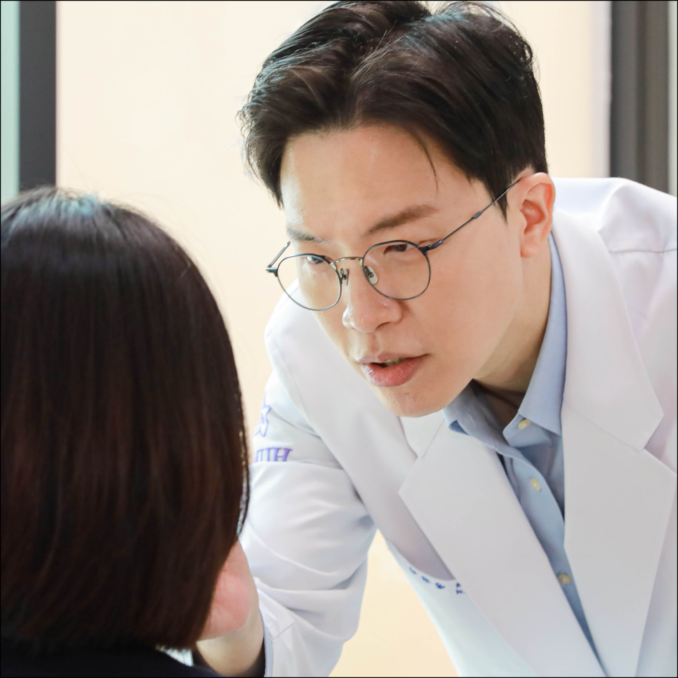 Are Acne Scars in SNU Entrance Just Going to Stay There? image 1