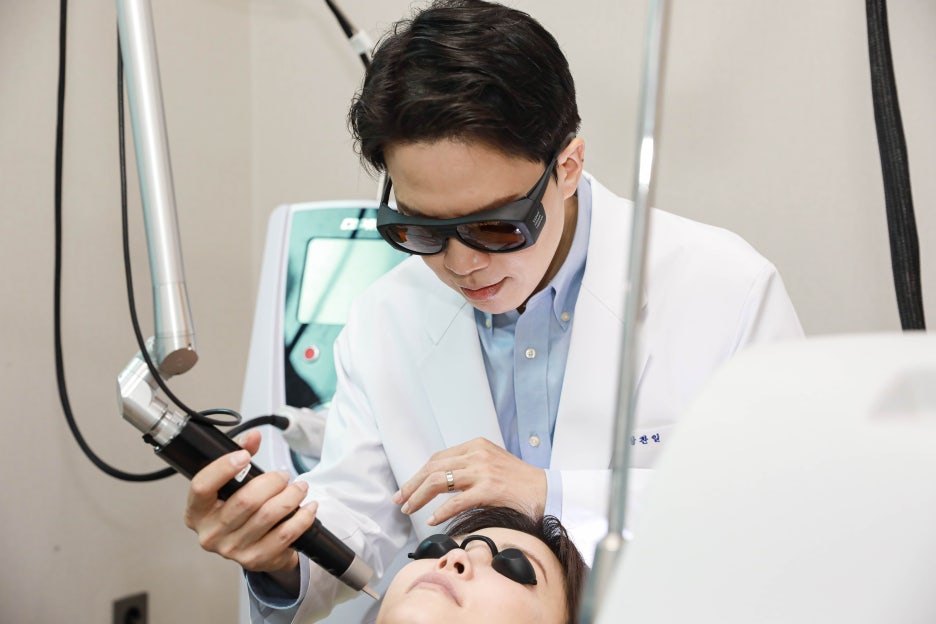 Why Pigmentation Laser Treatment at Sadang Station Doesn’t Make Melasma Disappear at Once image 5