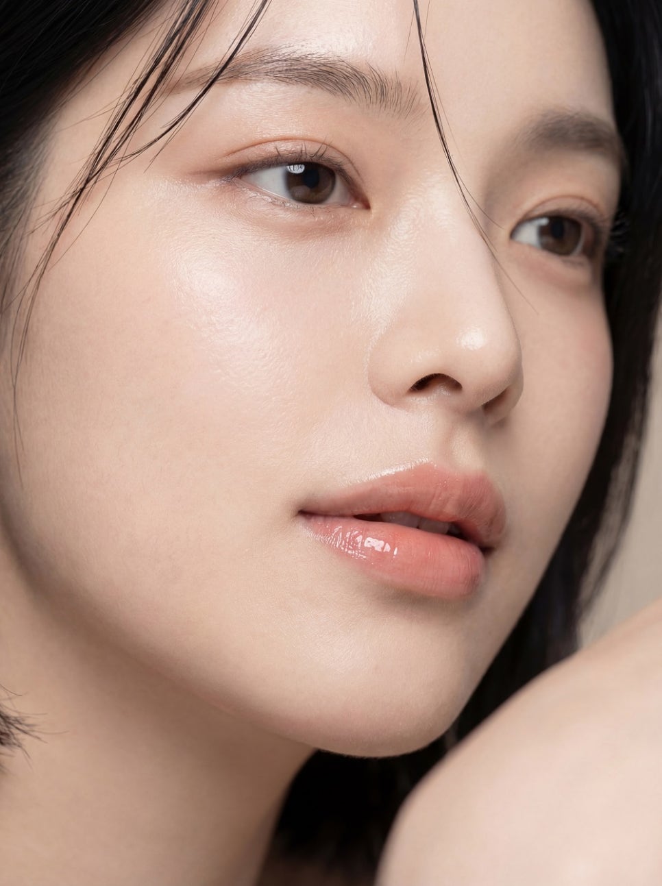 What Is the Way to Achieve a Dewy Glow That Rises from Within the Skin? image 3