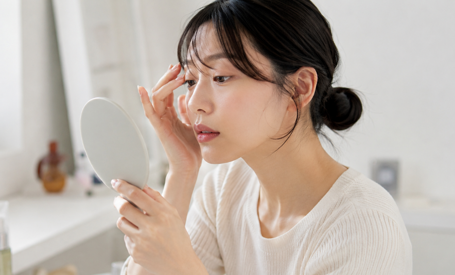 Eyes That Need More Than Double Eyelid Surgery Alone? Differences Between Ptosis Correction and Eye-Widening Procedures in Your 20s image 6