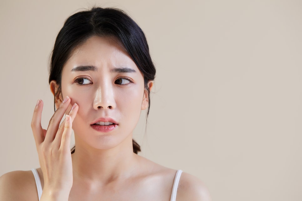 이마 가운데부터 미간 딱딱한 여드름, 성인이라면 관리 방법은? 관련 이미지 2