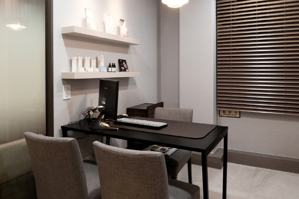 Naturally Add Volume to Sunken Areas with the Collagen Skin Booster Juvelook image 8