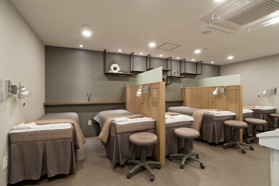 진료부터 시술까지 피부과 전문의 개별 맞춤 치료 관련 이미지 14