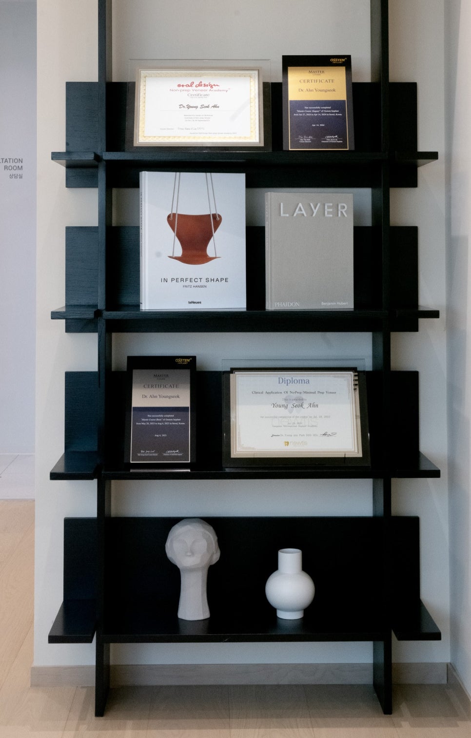 시원한 음료 속 치아 고민? 쁘띠치아성형으로 지키세요 관련 이미지 8