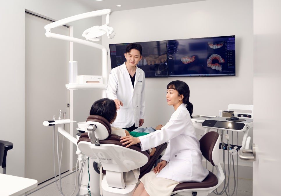 학동역치과 작고 벌어진 치아 고민, 감출 필요 없어요 관련 이미지 9